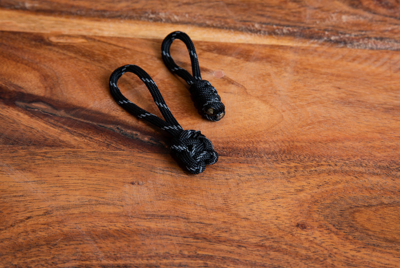 Black Reflective Paracord Zipper Pulls