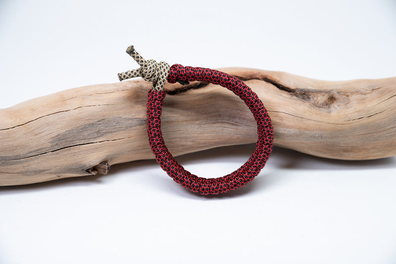 Spotted Red Jaffa Paracord Bracelet
